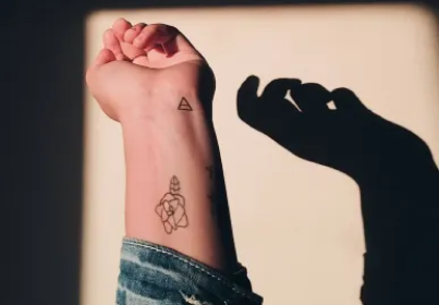 Fine line tattoos la — Apollo Tattoo Studio